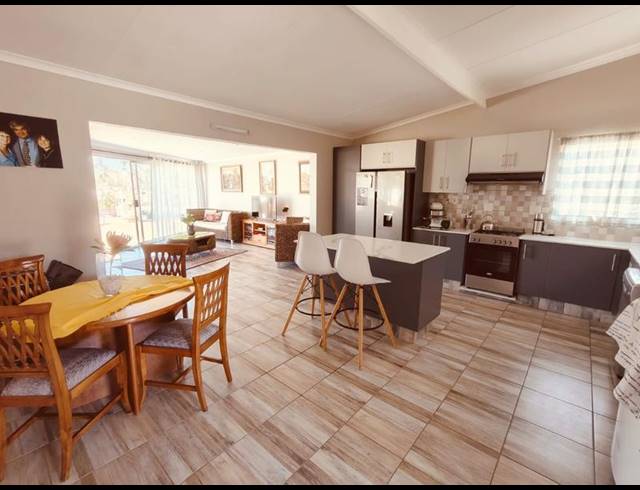 2 BEDROOM HOUSE FOR SALE IN VAAL MARINA